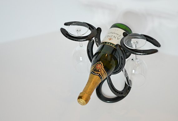 Horseshoe wine online holder